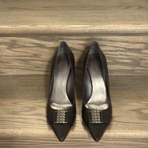 Nine West beautiful black hug heels in good condition